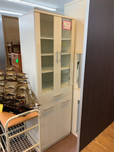 ☆可愛い食器棚