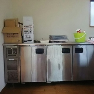 業務用冷蔵庫とシンク、お譲りします