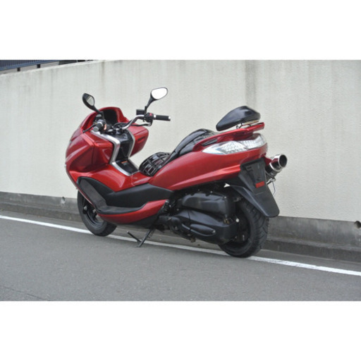【YAMAHA マジェスティ4D9】ブラック×レッドカラー！エナメルシート新品！
