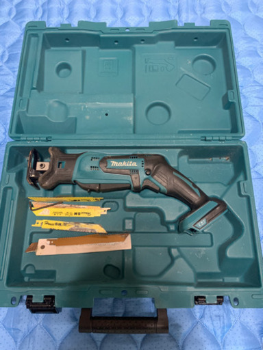 マキタ充電式、レシプロソー14.4.３０Ａh