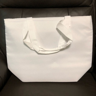 ユニクロ 保冷バッグ ホワイトの画像