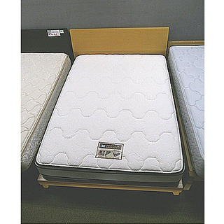 美品！Sealy 6881マットレス＆ニトリフレーム（セミダブルベッド）