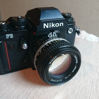 フィルム一眼レフカメラ Nikon F3　ズームレンズ　ストロボ　三脚　フルセット