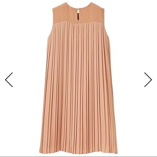 新品未使用 バックプリーツドレス 11号の画像