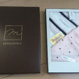 GIVENCHY  ハンカチの画像