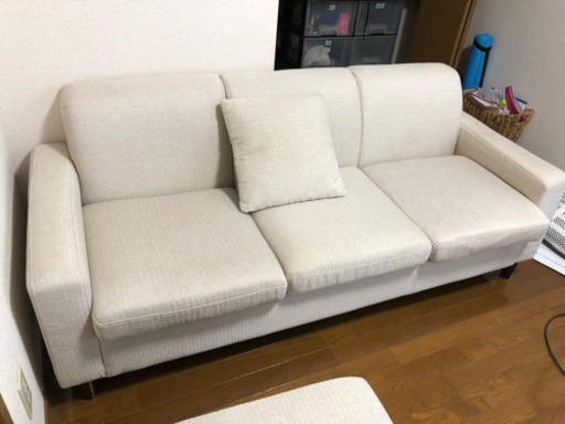 三人掛けソファー+オットマン（独立）+クッション
