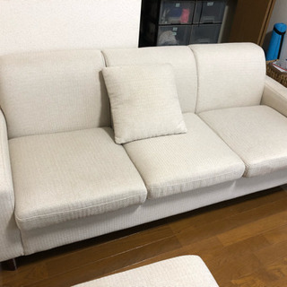 三人掛けソファー+オットマン（独立）+クッション 