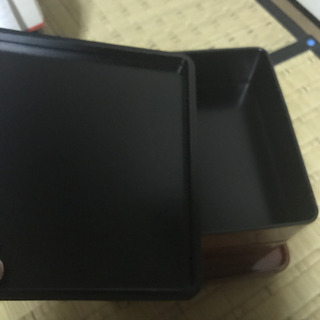 3重箱とお盆のセットの画像