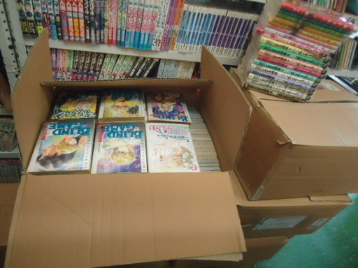 大量まとめて処分　コミック全巻セット　青年　少年　女性　少女　約1800冊ぐらい