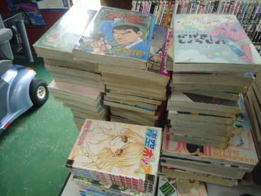 大量まとめて処分　コミック全巻セット　青年　少年　女性　少女　約1800冊ぐらい