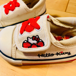 futafuta  ×  HELLO KITTYコラボの お靴  ( 2セット )の画像