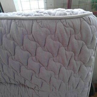 ソファーベッドの画像