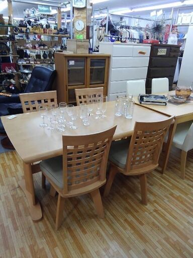 4人掛けダイニングセット　　回転式チェア