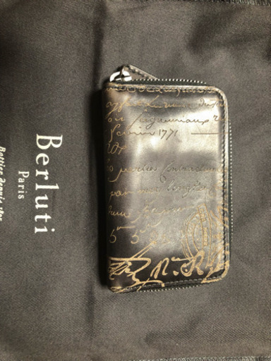 ベルルッティ キーケース30000円でお譲りします。