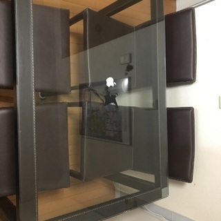 4人がけダイニングテーブル(ガラス)の画像
