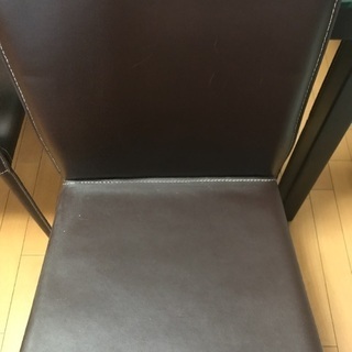 4人がけダイニングテーブル(ガラス)の画像