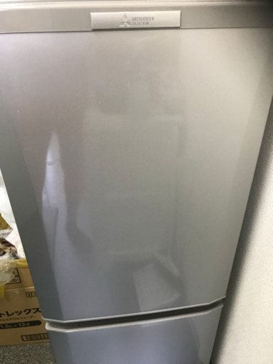2015年製  三菱冷蔵庫 5000円。