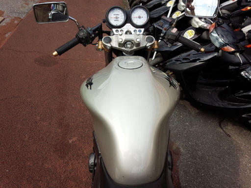 NO.2789　ホーネット２５０　水冷４サイクル１６バルブ４気筒２５０ｃｃ　サンセイ２本出しマフラー　セパハン　シルバー　☆彡