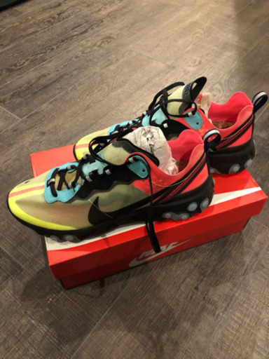 希少カラーNIKE react element 87 海外限定 カラー