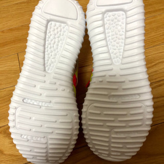 ピンクのスニーカー（レディース25cm）の画像