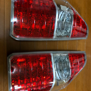 トヨタ70系ノア テールランプ