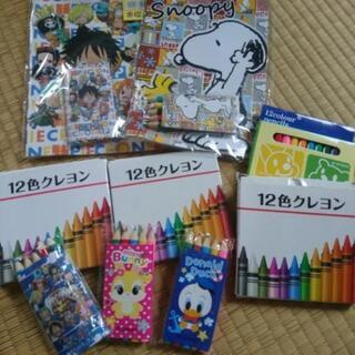 クレヨン、色エンピツいろいろ