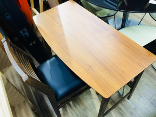 デスクナチュラルの書斎机です。