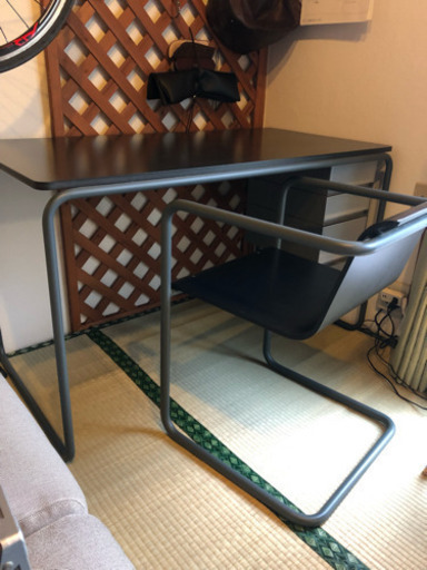 無印良品パイプデスク\u0026チェア