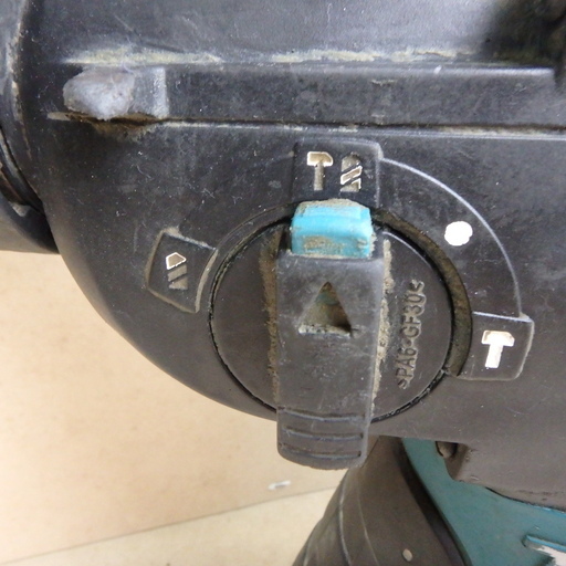 マキタ 充電式ハンマドリル HR262D makita セット バッテリー 36V 2.6Ah 充電器 バッテリー 2個 付き 正逆転 建設 現場 削岩機 穴あけ ハンマードリル 電動工具 DIY 電気工具 中古品 宮城