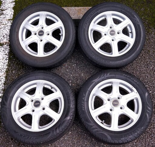 ブリヂストン　FEID　アルミホイールタイヤセット 13インチ 4.5J PCD100 4穴 OFF+45　タイヤ155-65R13 です。