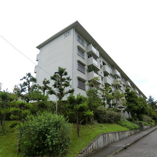 春日井市　事務所利用・DIY・外国人OKな4DK物件！　全室洋室...