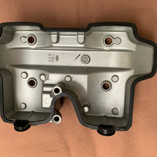 ホンダ Ｖ型エンジン（ＭＣ１５Ｅ）　前部エンジンヘッドカバー　Ｖ...