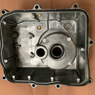 ホンダ Ｖ型エンジン（ＭＣ１５Ｅ）　オイルパン　ＶＴＲ２５０（ＭＣ３３）取外しの画像