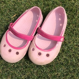 2,000【used】14㌢ MIKIHOUSE 女児向けサンダルの画像