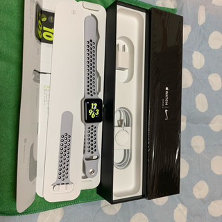 Applewatch  serise3Nike+(GPS)42㎜シルバーの画像