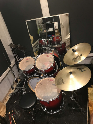 ドラムメーカーはPearlでVBXってモデルです。