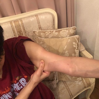 【女性限定】たった5分でできるお手軽ハンドマッサージで小顔になれる！簡単セルフマッサージ講座の画像