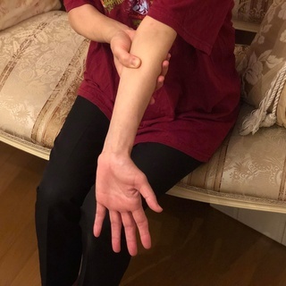 【女性限定】たった5分でできるお手軽ハンドマッサージで小顔になれる！簡単セルフマッサージ講座の画像