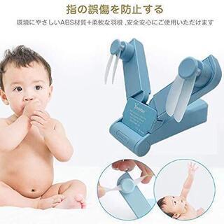 ７月25日「ワテラス広場に出現」：そろそろ「猛暑対策商品」の出番...