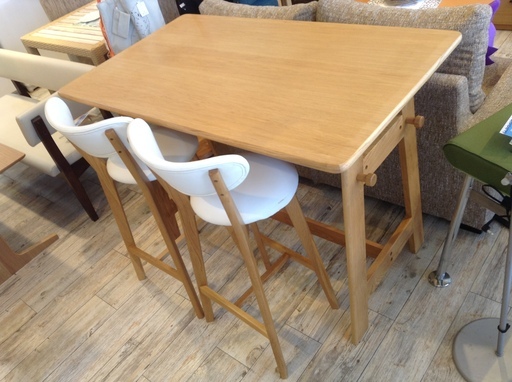 カウンターテーブル　3点セット　イス2脚付き　中古品