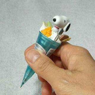 スヌーピーパフェ型ボールペンとシャープペンシルの画像