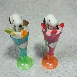 スヌーピーパフェ型ボールペンとシャープペンシル