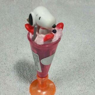 スヌーピーパフェ型ボールペンとシャープペンシルの画像