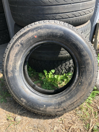 195/70R14 ヨコハマ スタッドレス バリ溝