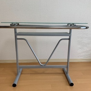 ガラステーブル