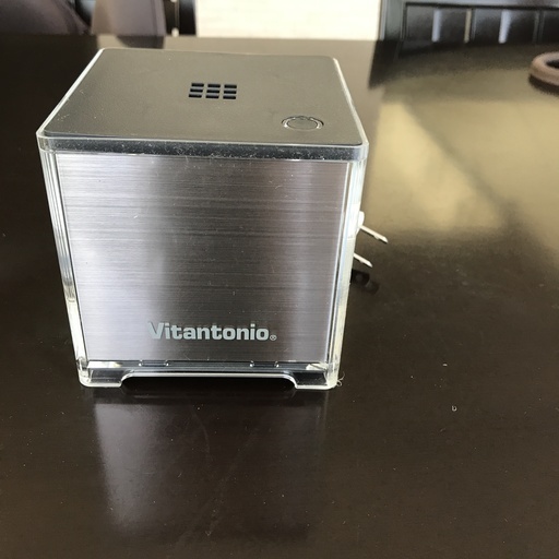 Vitantonio リキッド式電気蚊取り器 モスキートバスター　黒×シルバー