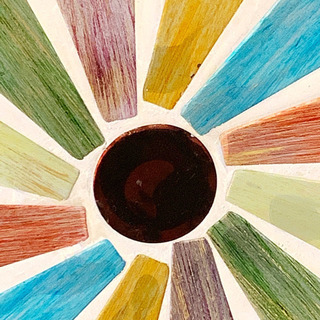 かわいいお花の形のサイドテーブルの画像