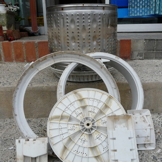 東芝5.0k洗濯機　AW-305W 2013年製の画像