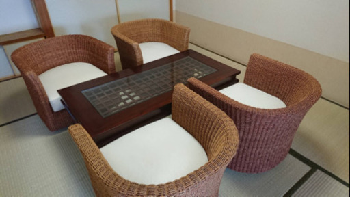 ラタン回転椅子とテーブルセット 中古