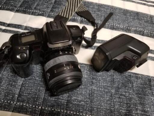 MINOLTA　カメラとフラッシュ
